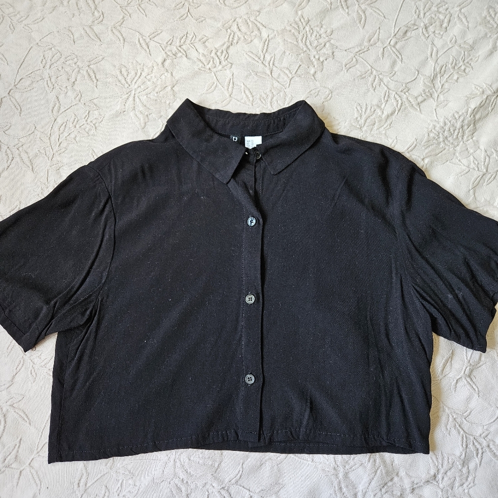 Boxy Crop Black Button-Down Top